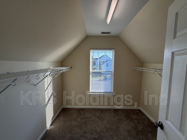 Building Photo - 13 Hampshire Glen Pkwy