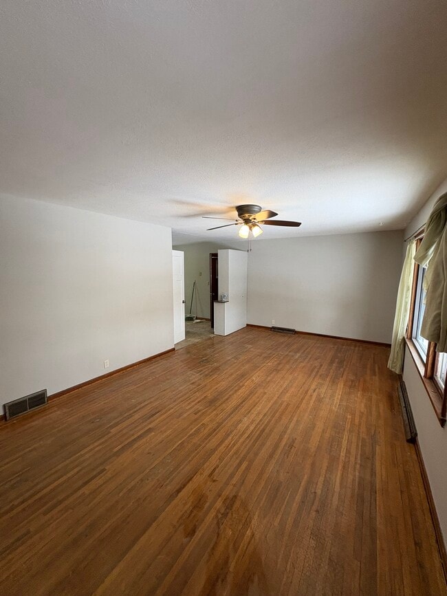 Building Photo - 1502 Edina Ave