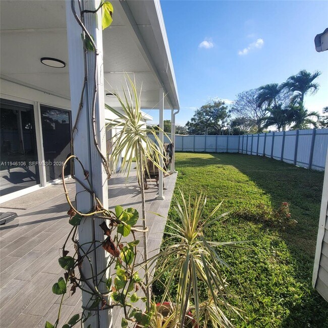 Building Photo - 19930 SW 118th Pl