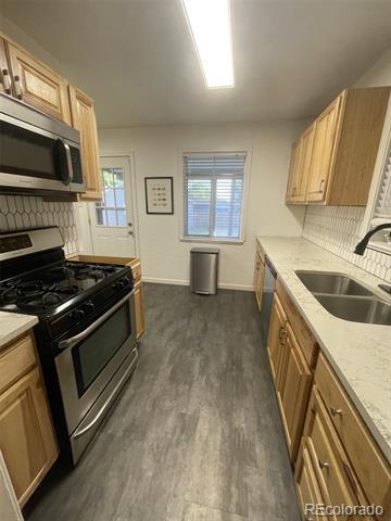 Building Photo - 982 S Pecos Way