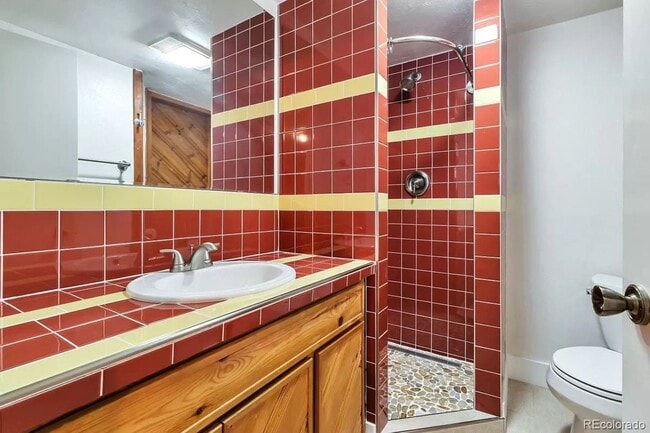 Building Photo - 2135 Spruce St