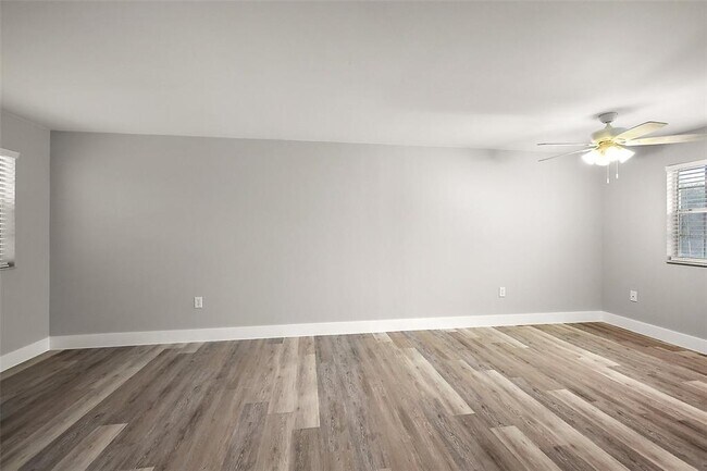 Building Photo - 420 S Palmetto St