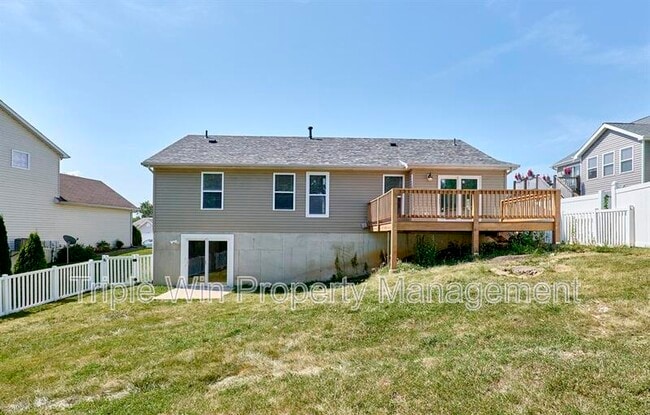 Building Photo - 4927 Triple Tree Ct