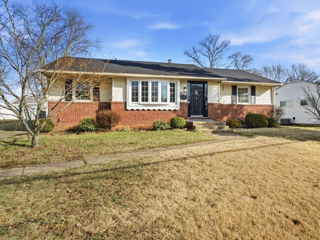 Building Photo - Charming Renovated 4-Bedroom Rental with Spacious Backyard & Bonus Basement Space in Somerdale