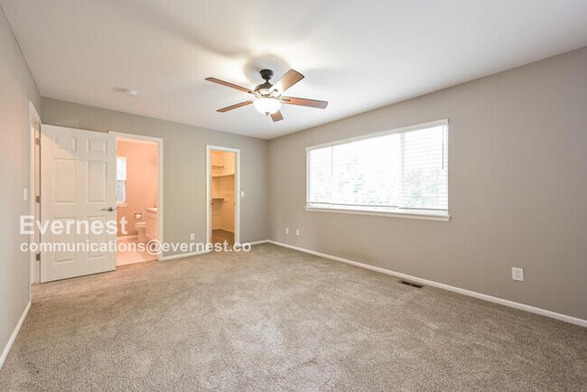 Building Photo - 16241 Bluebonnet Dr