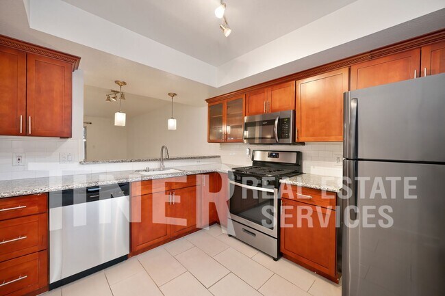 Building Photo - 9118 Madison Green Ln