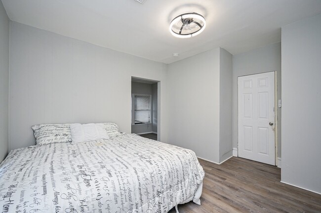 Building Photo - 1507 Laird St