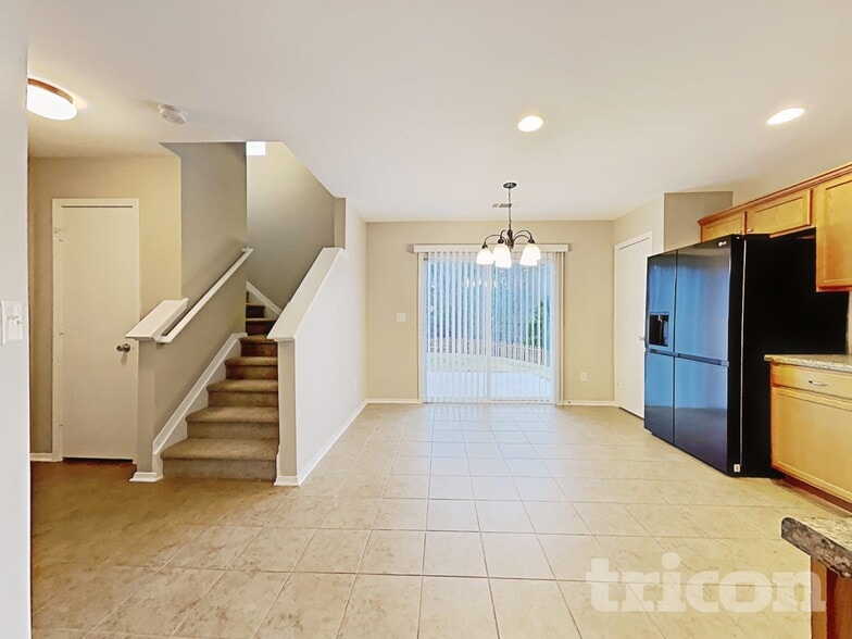Building Photo - 4560 Stone Mountain Dr