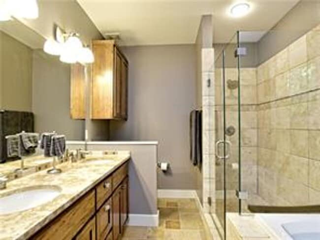 Building Photo - 804 E 47th St