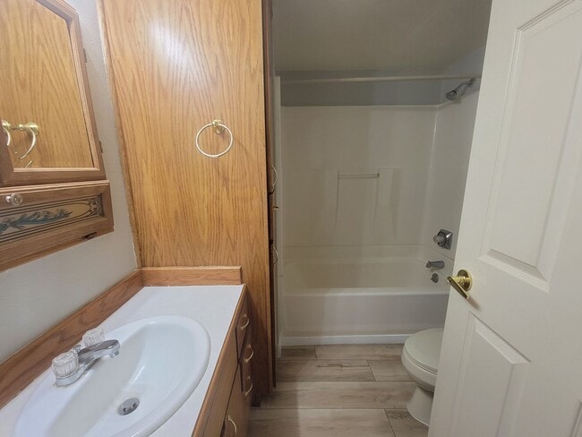 Building Photo - Horse Property with land in Finley/Kennewick
