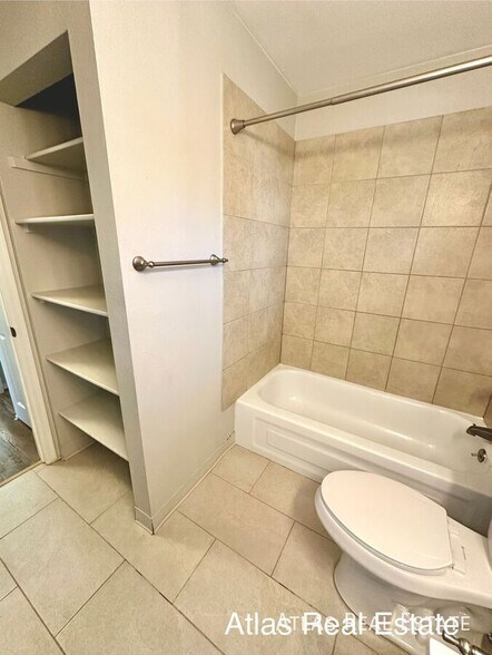 Building Photo - 944 N 19th St