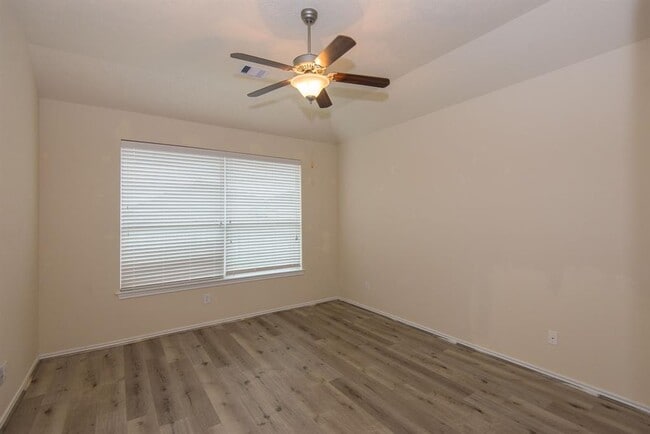 Building Photo - 5301 Summer Spring Ln