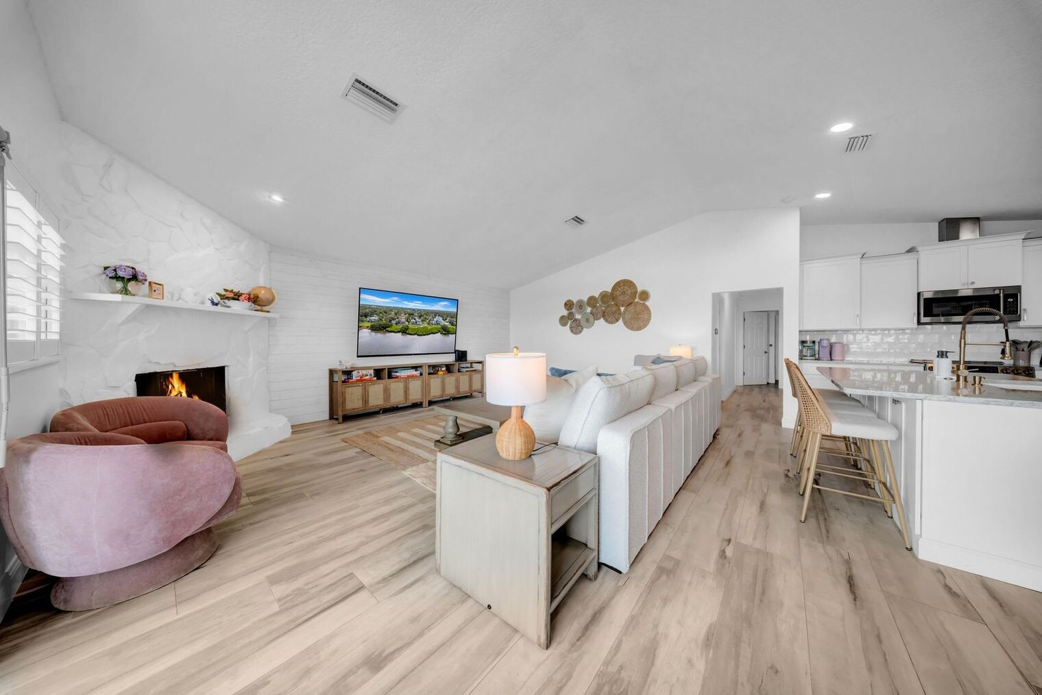 Building Photo - 555 S Gulf Dr