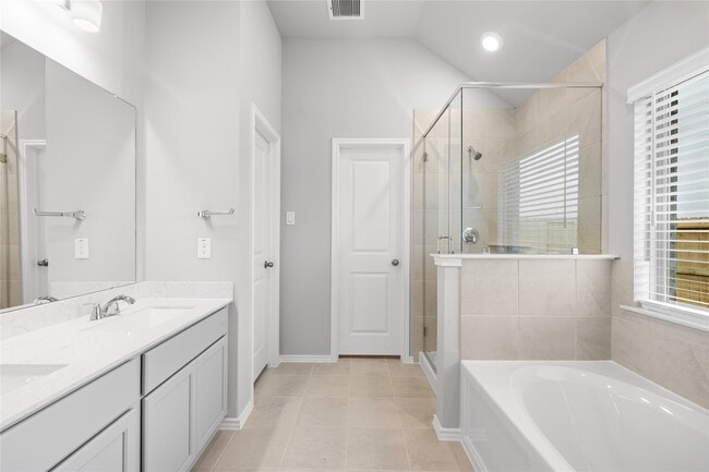 Building Photo - 123 Misty Ridge Ct