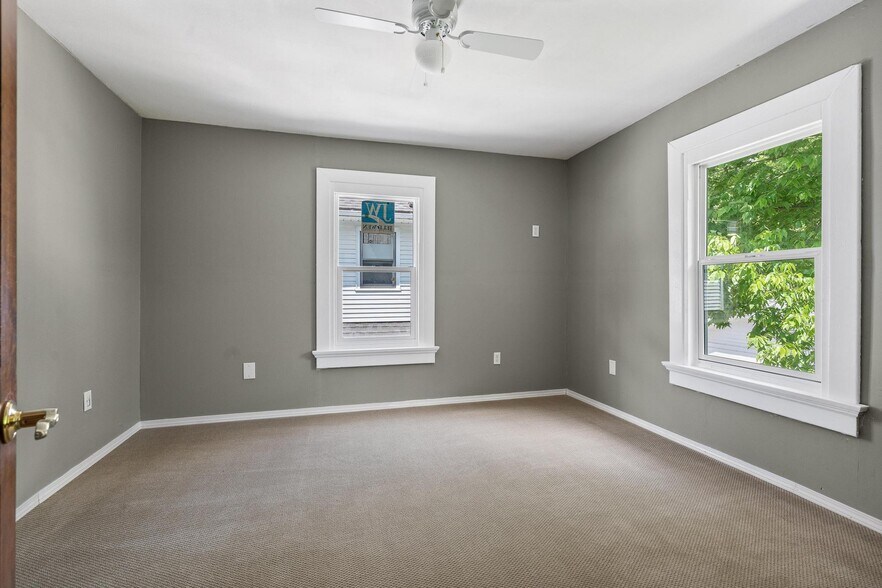 Building Photo - 135 W Hudson Ave