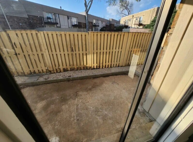 Building Photo - 4339 E 68th St