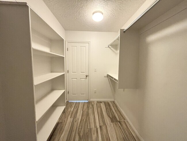 Building Photo - 4596 Red Sage Ct