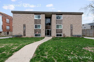 Building Photo - 3135 Grand Ave