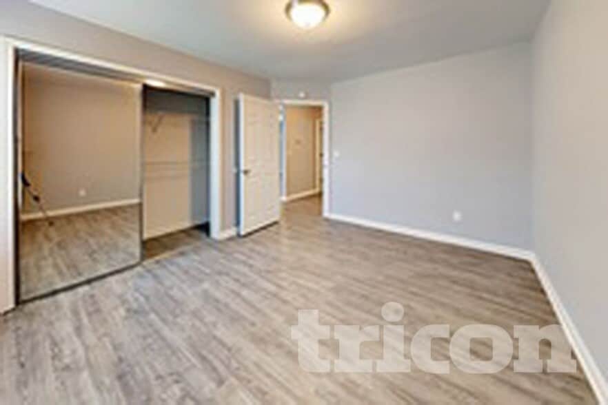 Building Photo - 793 Sir Raleigh Dr