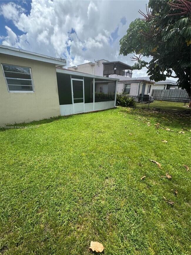 Building Photo - 613 NW 58th Ave