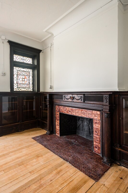 Building Photo - 223 E Ferry St