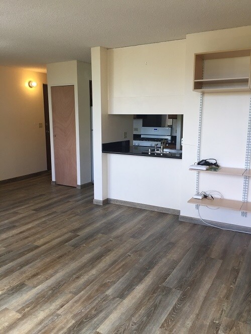 Building Photo - 1571 Piikoi St