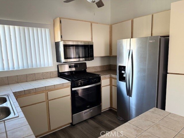 Building Photo - 79700 Ave 42