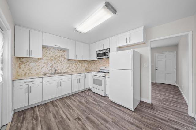 Building Photo - 1918 Skyline Dr