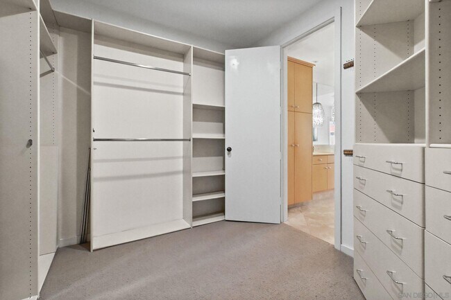 Building Photo - 7622 Herschel Ave