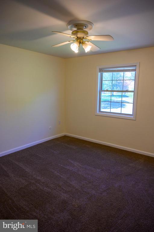 Building Photo - 948 Homeland Dr