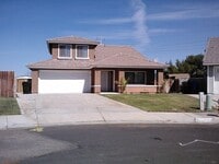 Building Photo - Beautiful 3-Bedroom Home with Covered Pati...