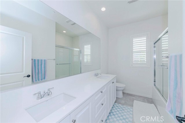 Building Photo - 2545 Almeria Ln