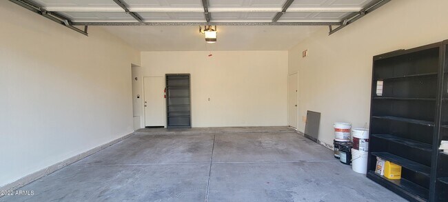 Building Photo - 7323 E Overlook Dr