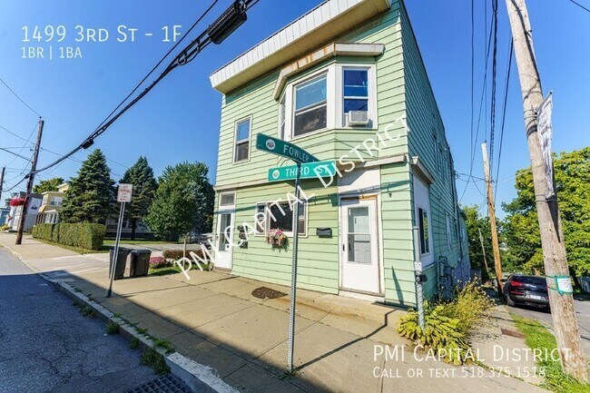 Building Photo - 1499 3rd St