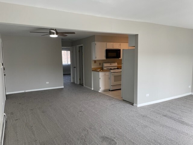 Building Photo - 1110 Chalet Dr