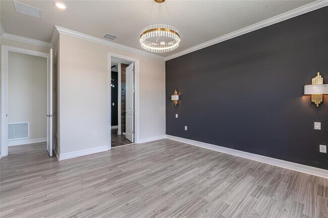 Building Photo - 4470 Gramercy Dr