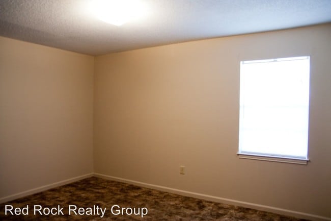 Building Photo - 1337 15th Ave S