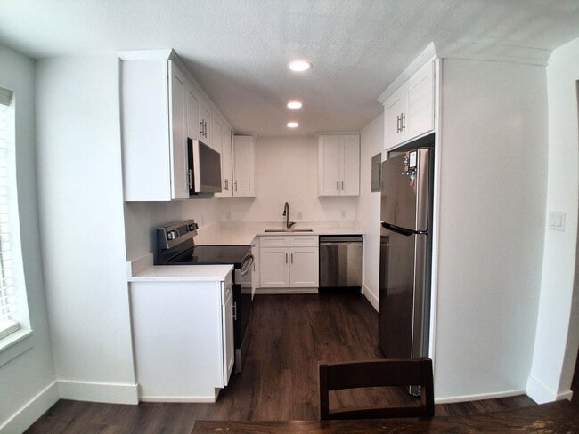 Building Photo - 724 W 1720 N
