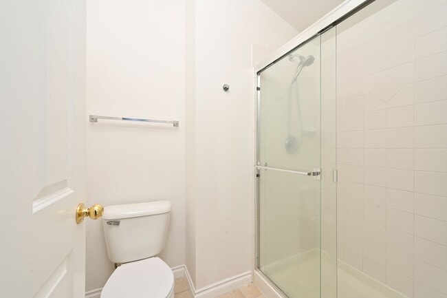 Building Photo - 3-Story Greenlake Home - Private Yard and ...