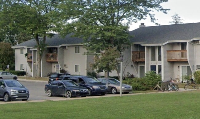 Building Photo - 3796 S Ravenna Rd