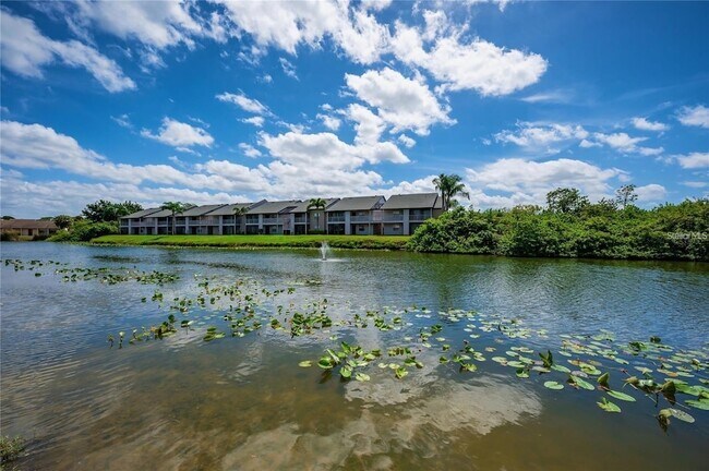 Building Photo - 2608 Hidden Lake Dr N