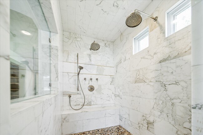 Building Photo - 4800 Palm St