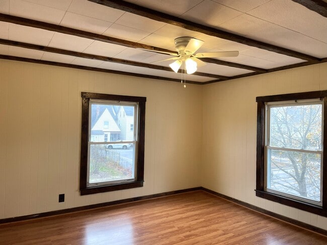 Building Photo - 804 Beech St