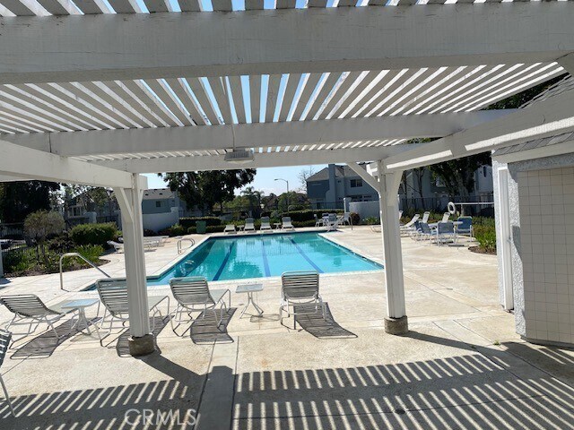 Building Photo - 28267 Paseo El Siena