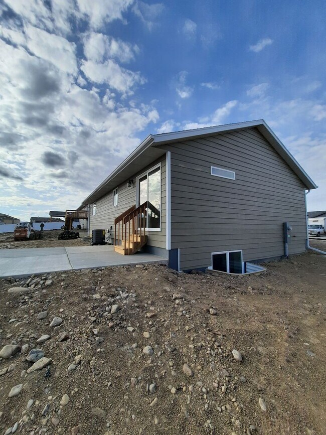 Building Photo - 4 BED | 3 BATH | BRAND-NEW BUILD | DOUBLE GARAGE | RAPID VALLEY