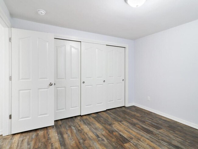 Building Photo - 695 W Riodosa Dr