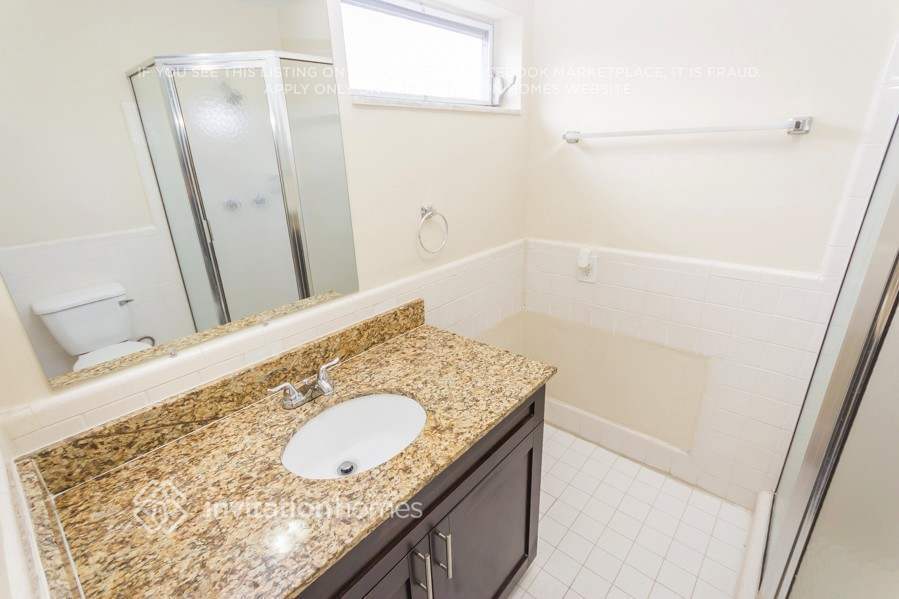 Building Photo - 4916 NW 39th St