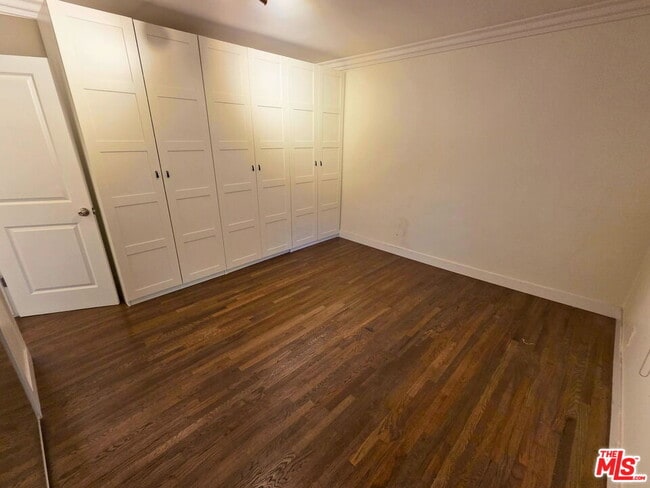 Building Photo - 7621 Hampton Ave