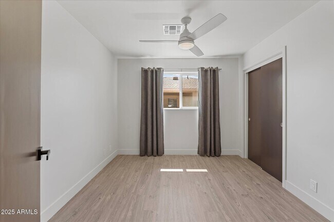 Building Photo - 8112 E Virginia Ave