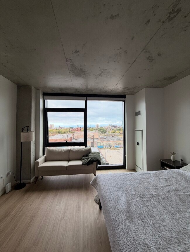 Building Photo - 225 N Elizabeth St